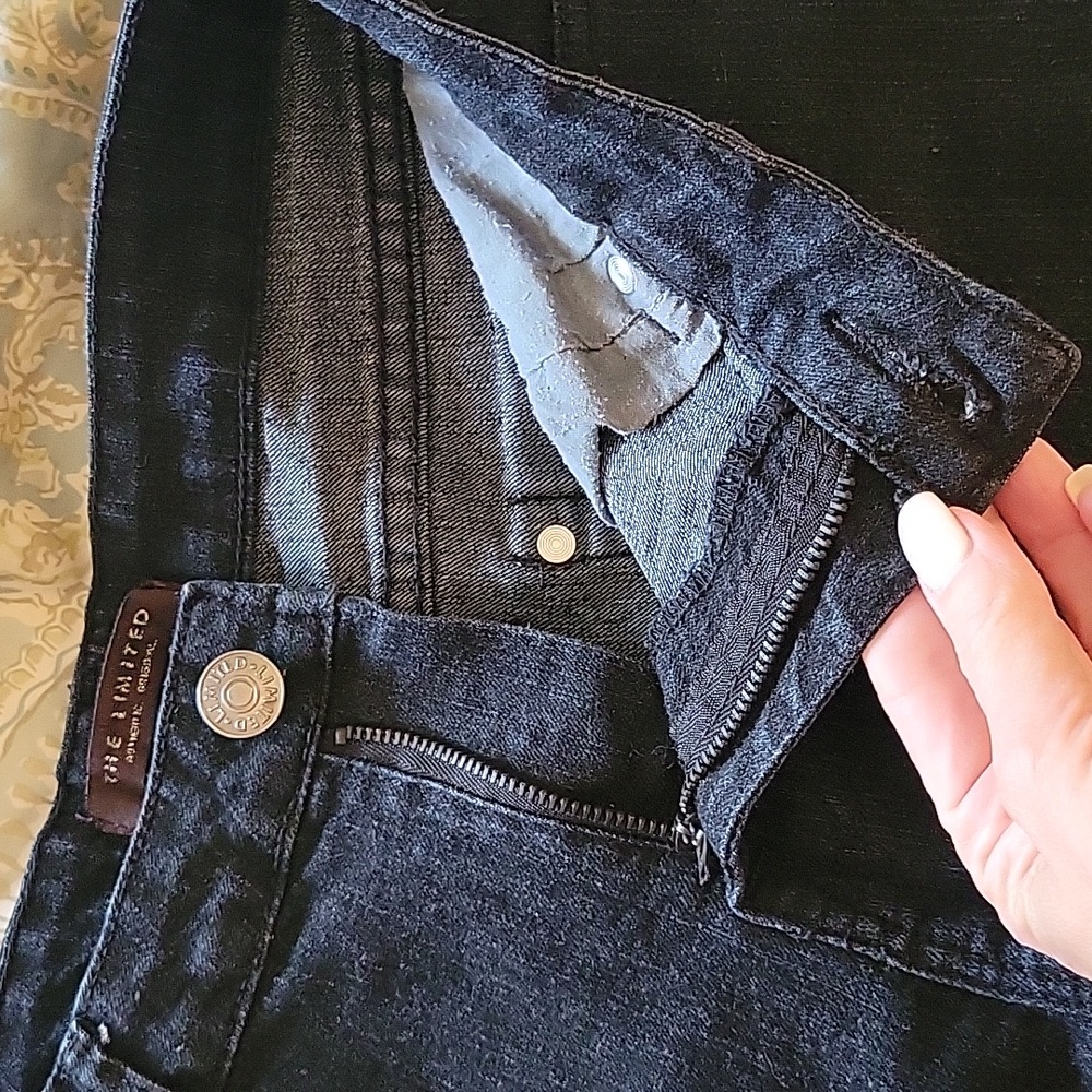 THE LIMITED DARK WASH STRAIGHT LEG STRETCH JEANS - Picture 4 of 6